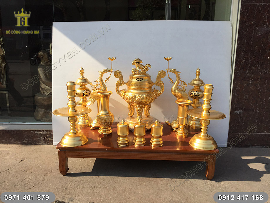 hạc đồng thếp v&agrave;ng